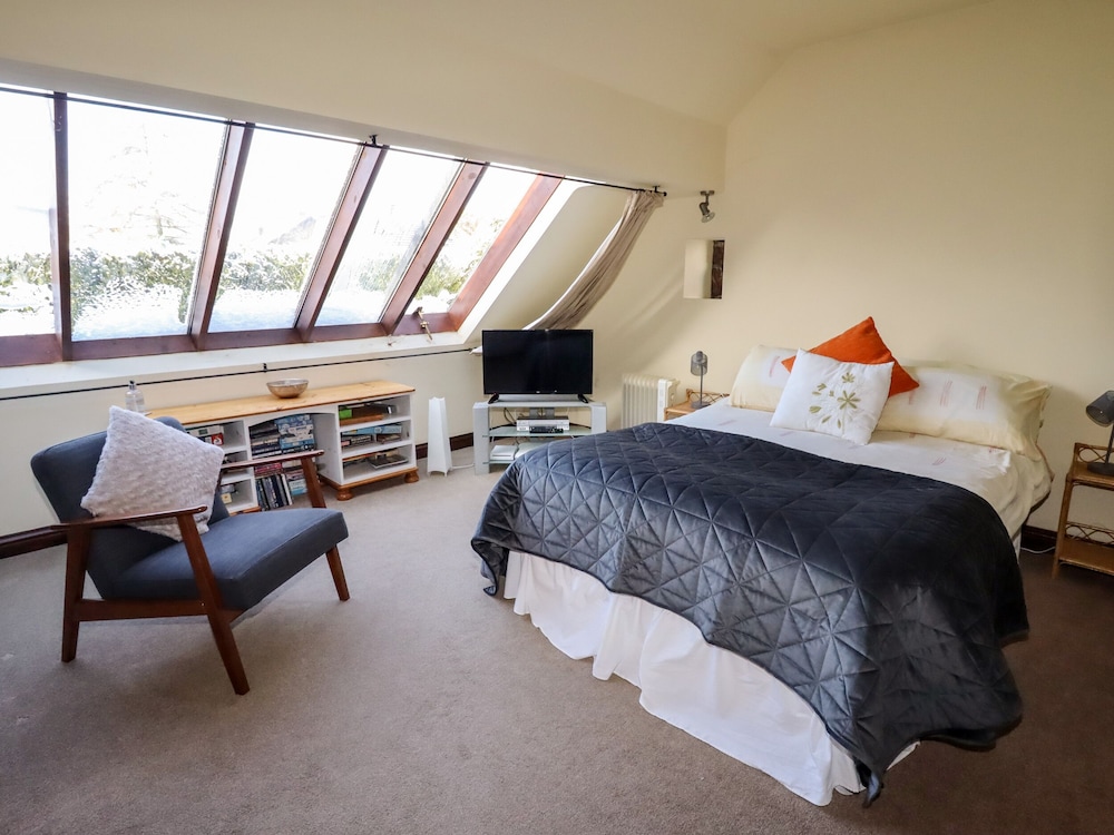 Stoke-on-trent Vacations - Meadow Place - Property Image 14