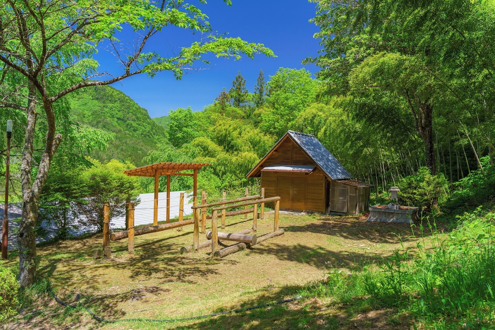 Hida-Osaka Fureai no Mori Bungalow