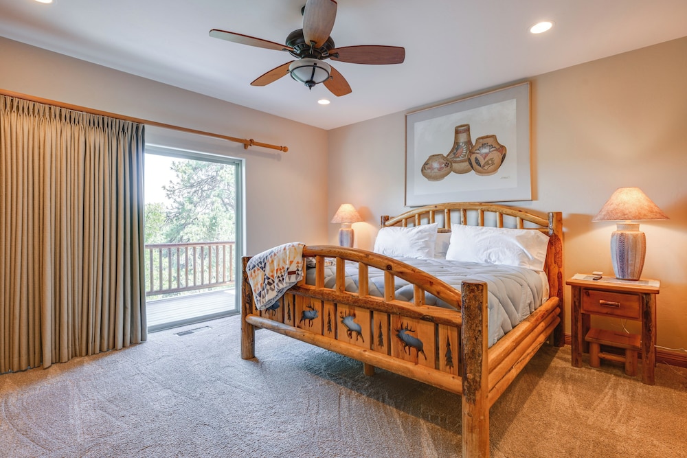 Hot Tub, Game Room: Mtn-view Cabin 9 Mi to Zion