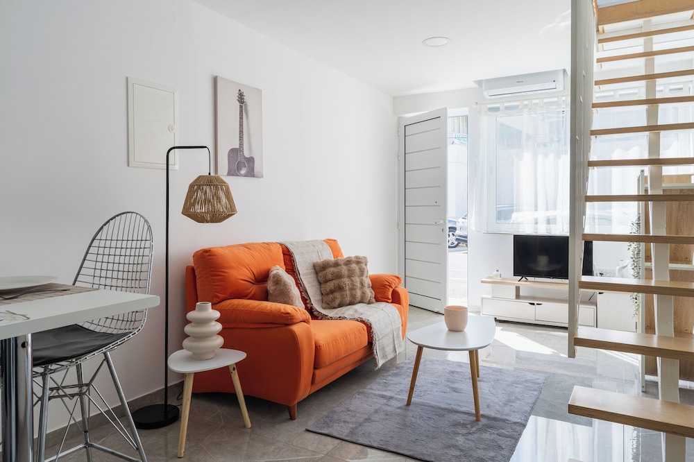 Tangerine 1-Bedroom Apartment in Larnaca