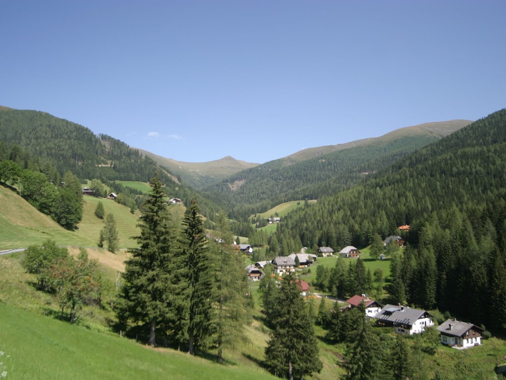 Cozy Holiday Home in Carinthia near Ski Area