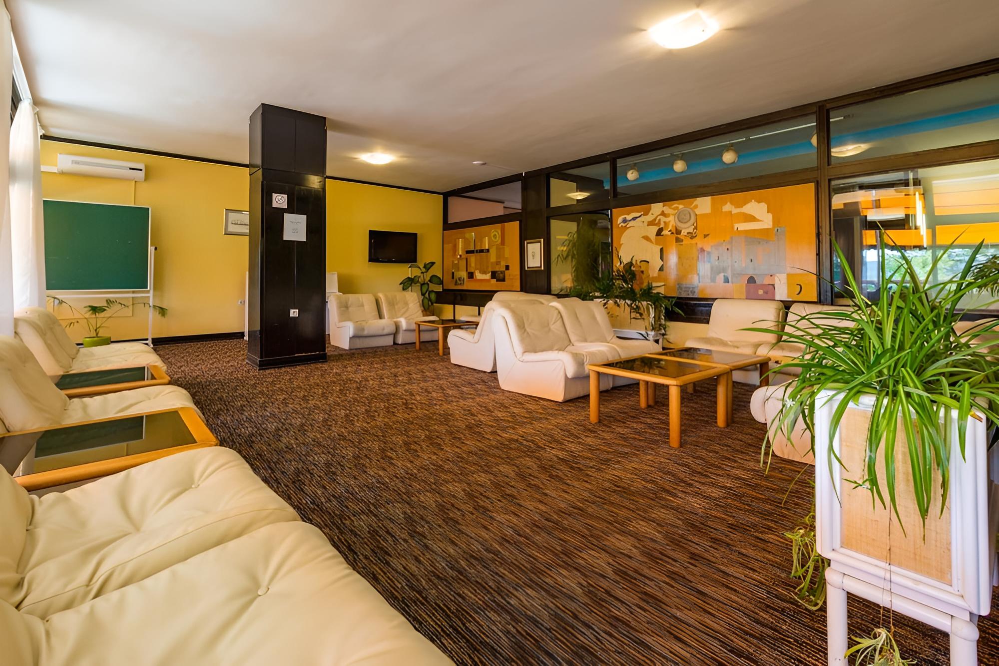 Hotel International