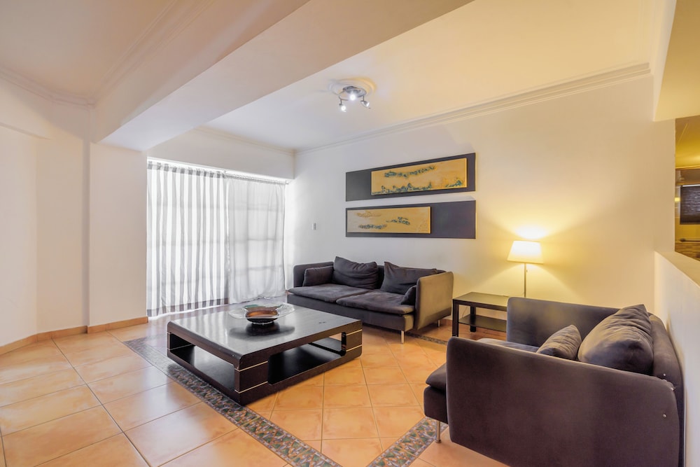 Apartment in Bella Vista Sleeps 10