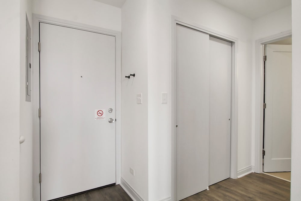 Bright Studio - Del Prado 706