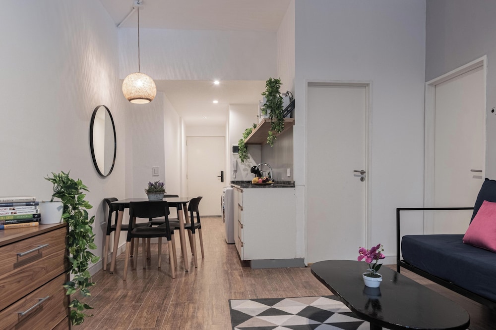 MOT Chic Haus