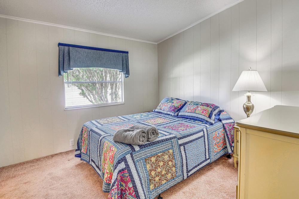 Walk to Indian River From Pet-friendly Home! view 5
