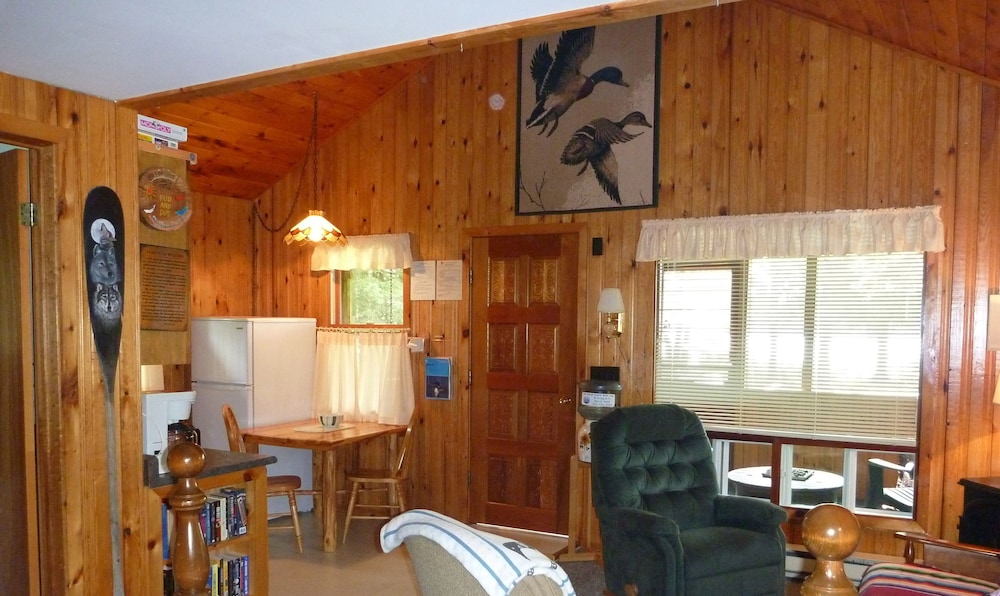 Hay Lake Lodge & Cottages