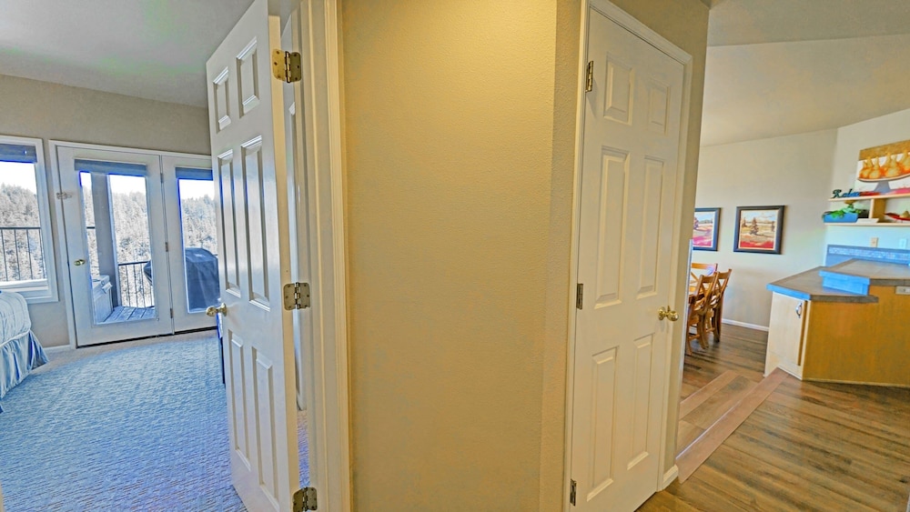 Mt Bachelor Village 331 A 1 Bedroom Condo