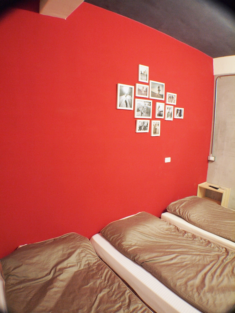 Knock Knock Hostel