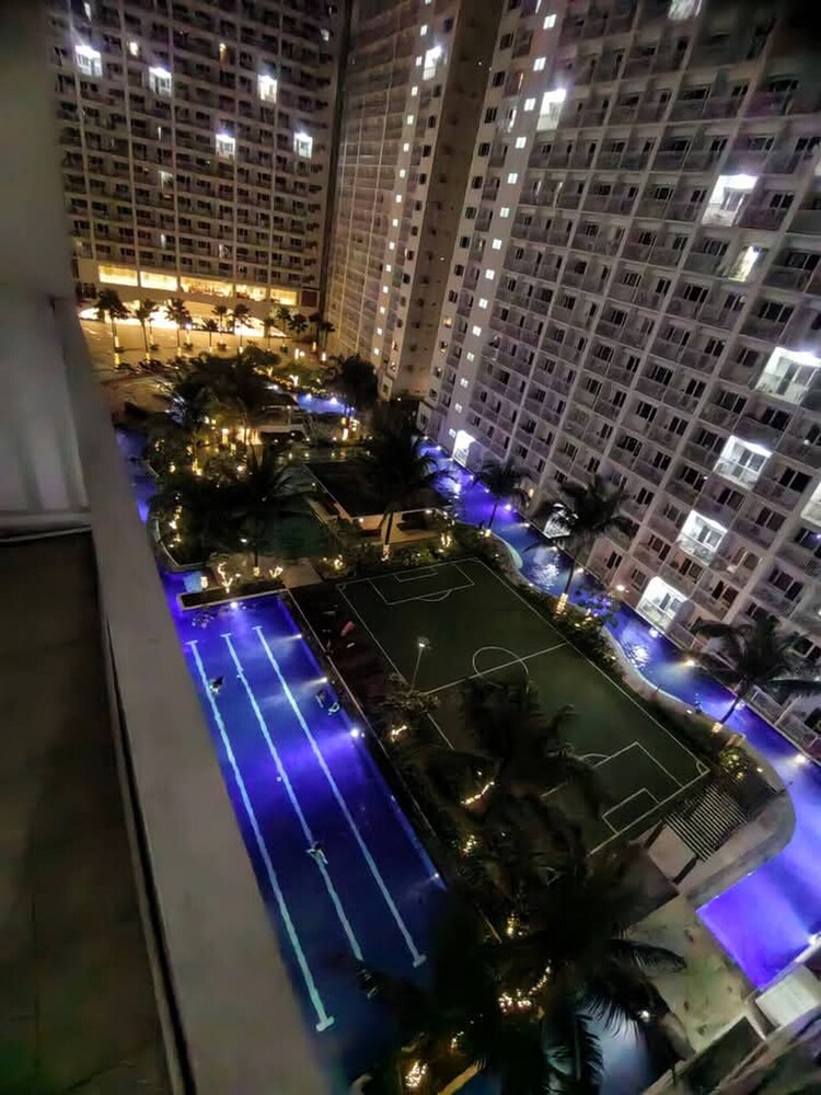 The Golden Shore Suites