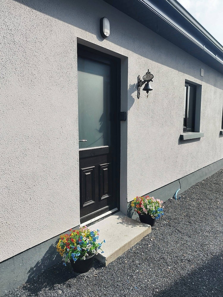 Apartment - Sleeps 4 - Near Aran Islands - Parking