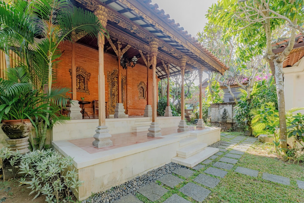 Puri Kedaton Batujimbar Sanur