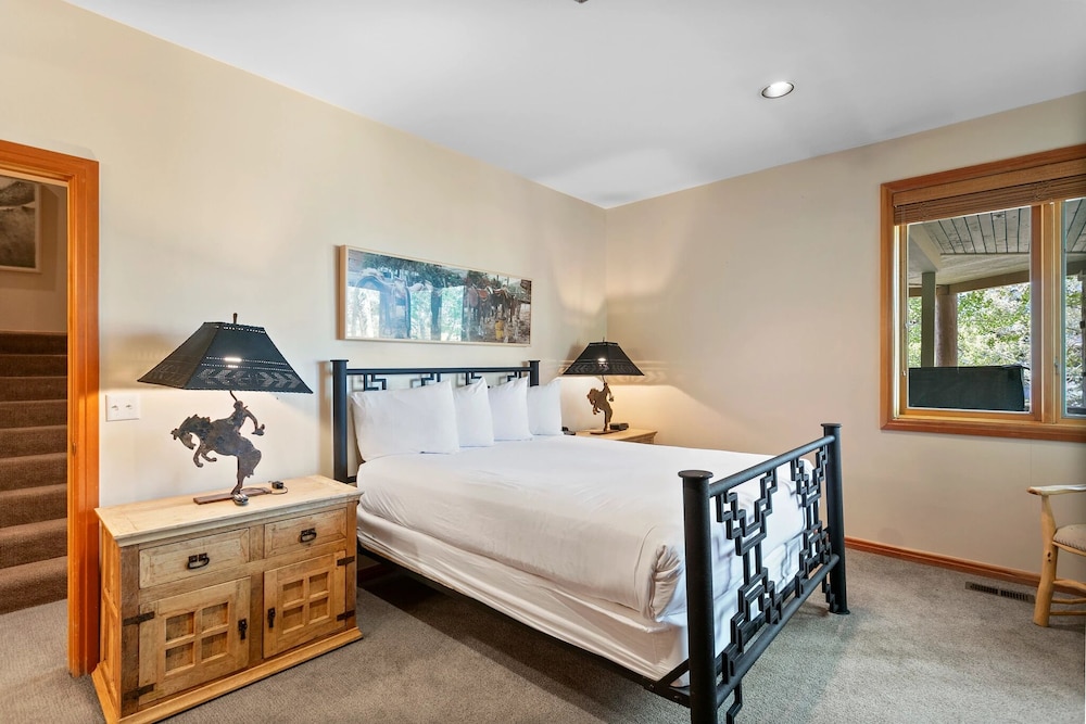 Twin Pines at Deer Valley Resort - Three Bedroom Condo with Hot Tub #5 3 Condo