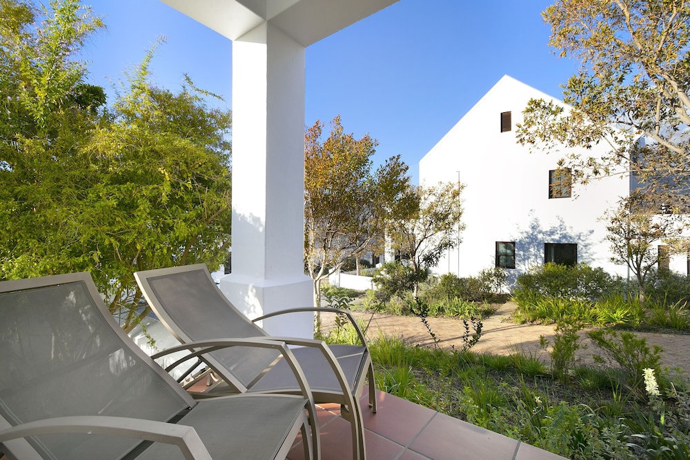 Winelands Golf Lodges at De Zalze