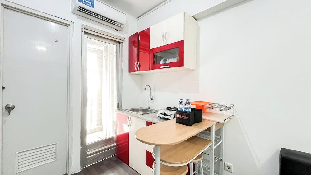 Warm And Homey 2Br Apartment At Green Bay Pluit
