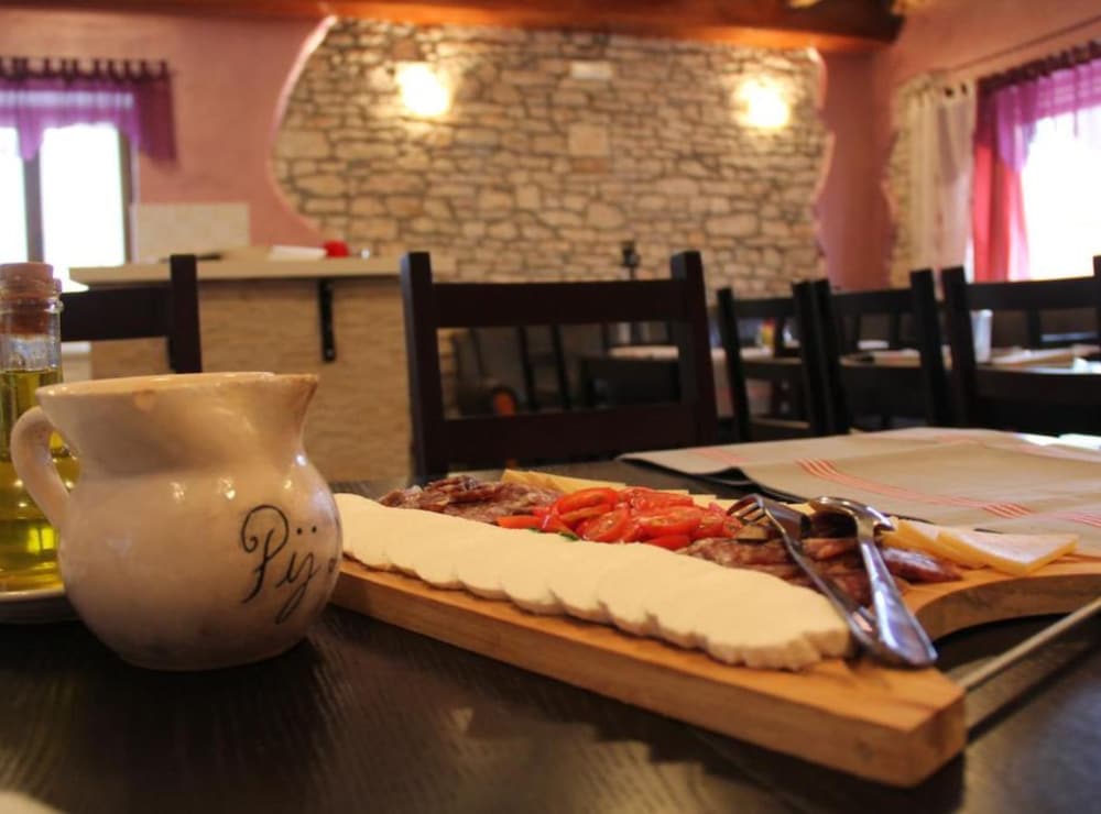 Authentic Istrian Holiday Home for Unforgettable Stays