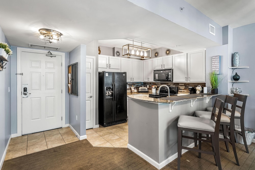 Palms Resort #2307 JR 2BR