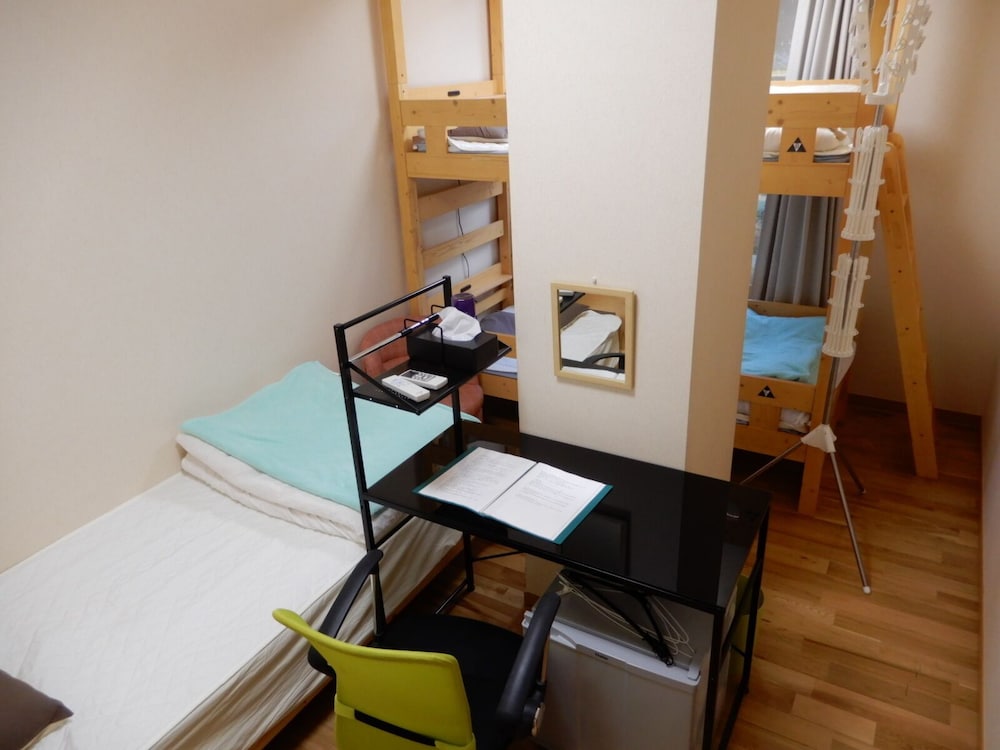 Tottori Guest House Miraie Base Hostel view 5