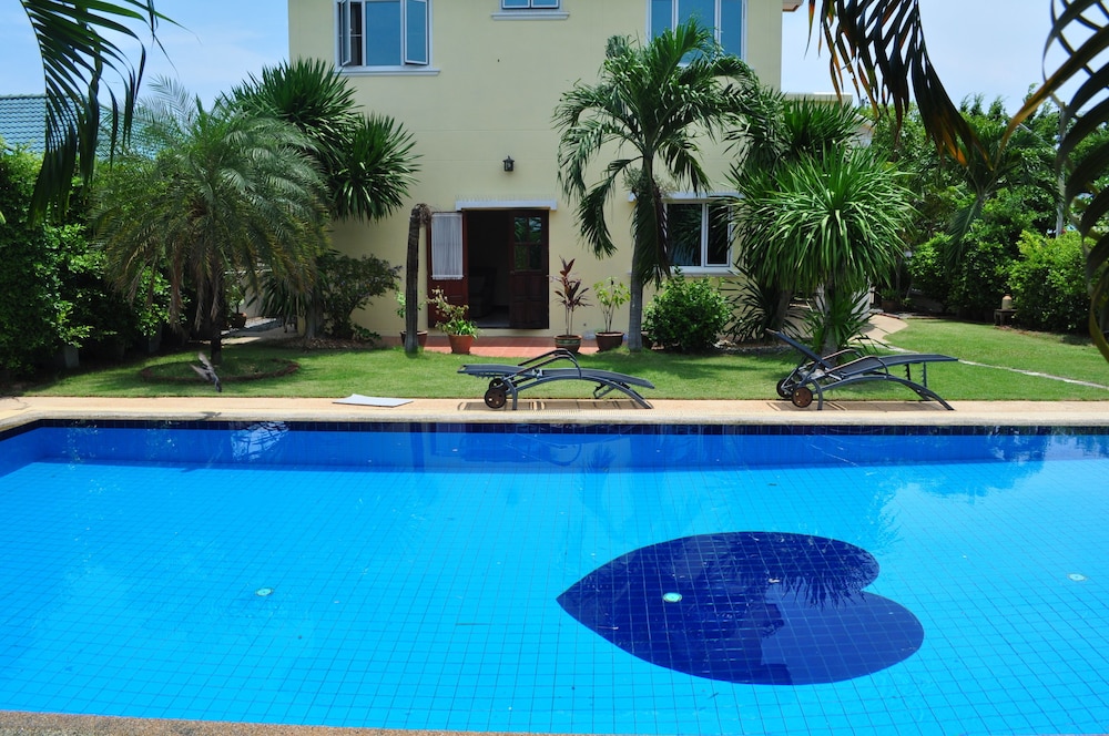 Tropical Hill by Melody Hua-Hin