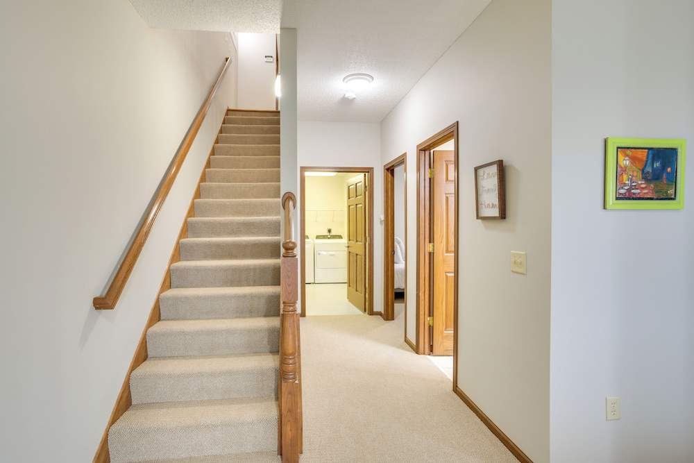 Spacious Lakefront Home w/ Spectacular Views!