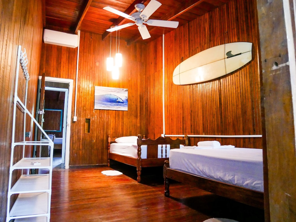 surfhouse pavones