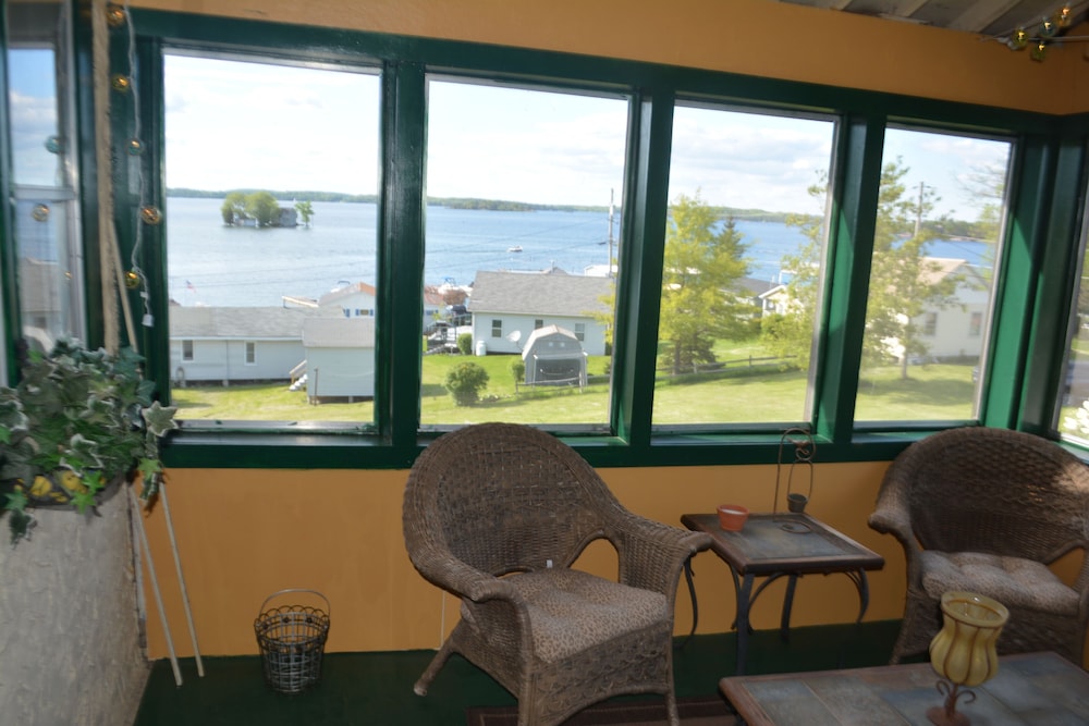 Chateau Country Inn - Property Image 13
