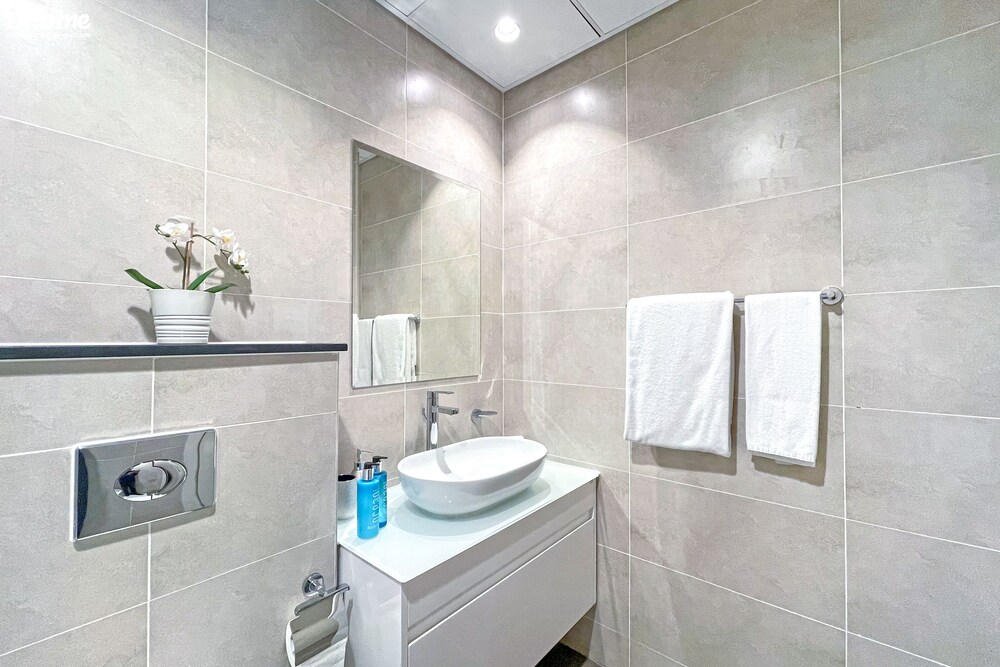 ST-Carson Tower-2807 by bnbme homes