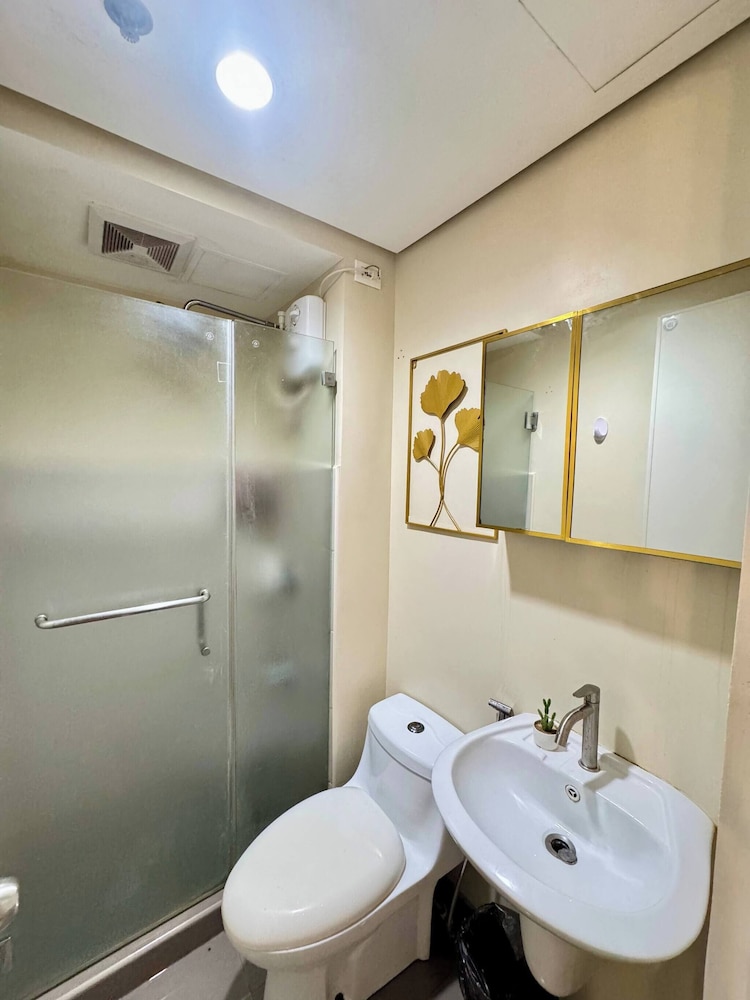 Cozy Studio in Cebu City With Garden View