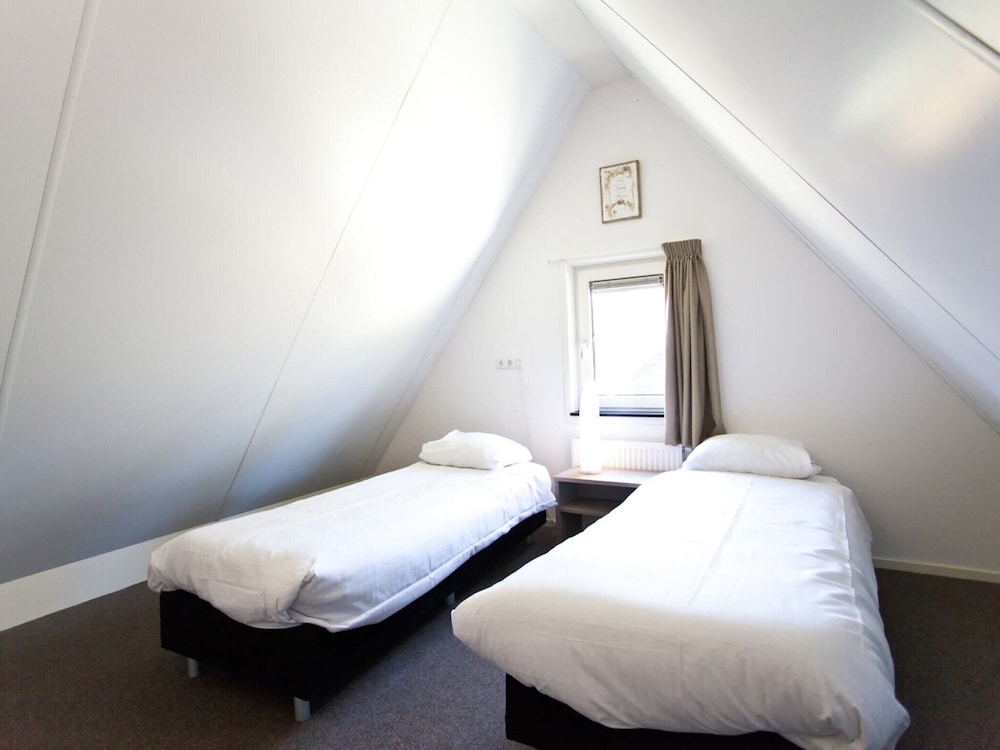 Luxury Villa in Arnhem With Parking