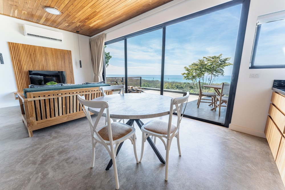 Sea View Paradise Retreat by Sea N' Rent