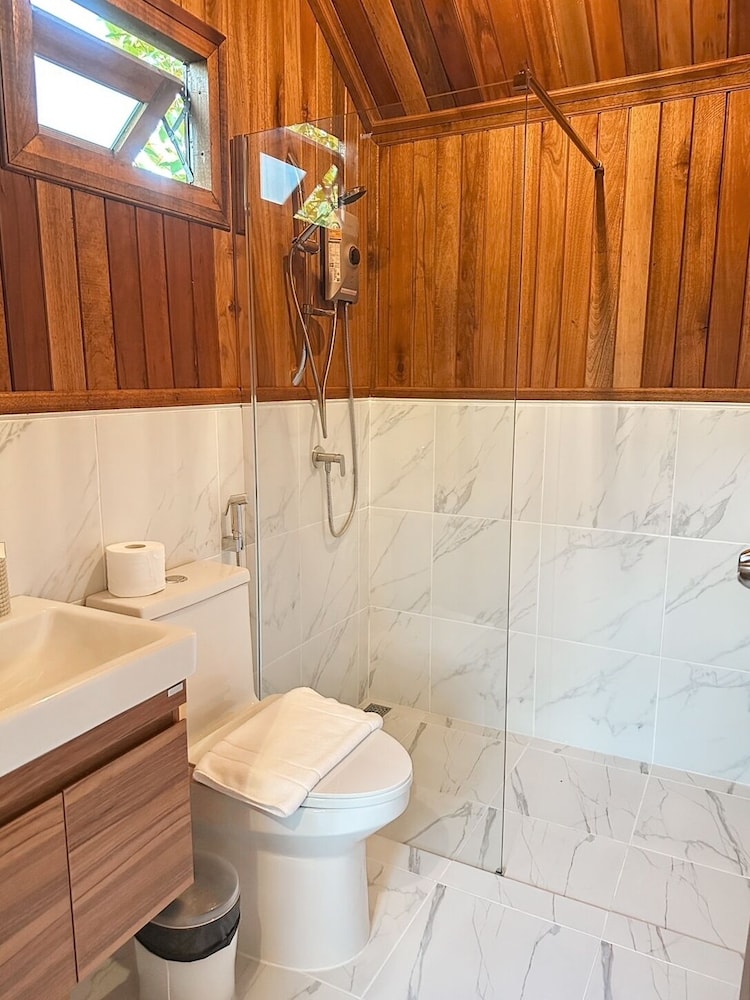 Lush Inn Phuket