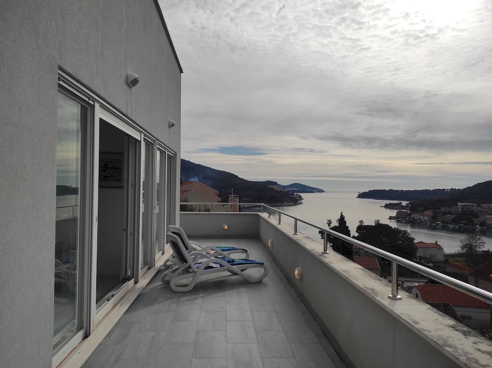 Blue Bay Apartment