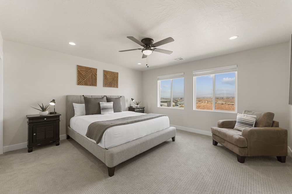 The Splash Yard 5 Bedroom Home