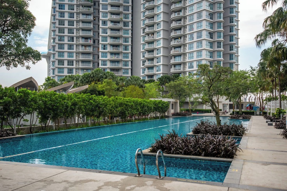 1BR Apt Puteri Harbour Legoland, Free parking