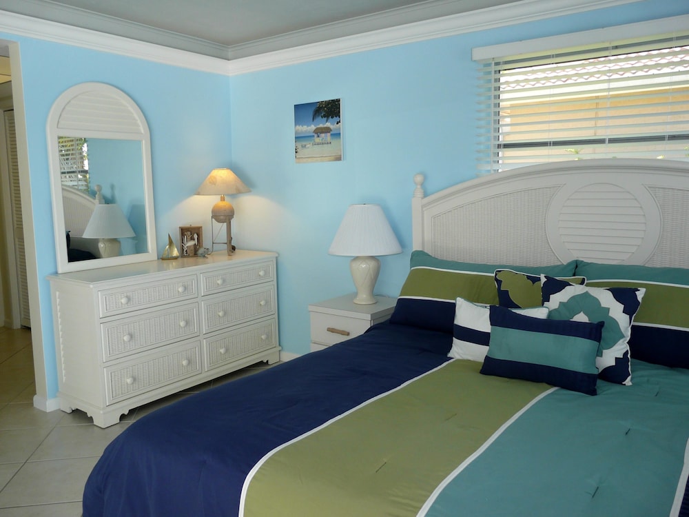 961 Abaco Court view 5