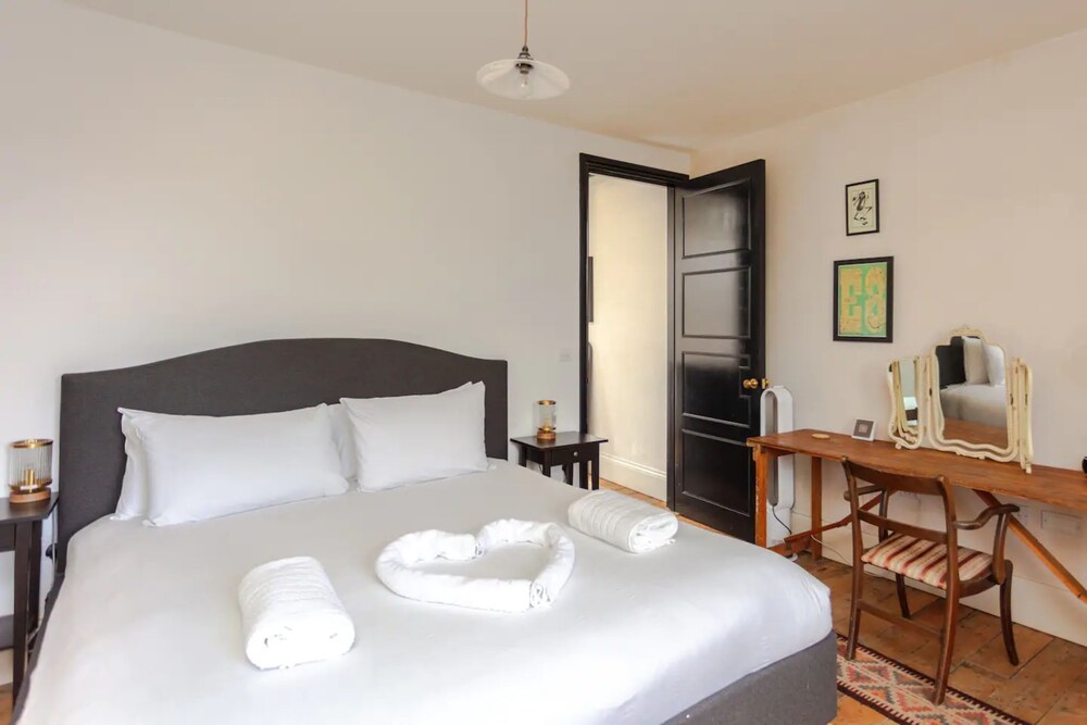Stunning 2 Bedroom House in Peaceful London Fields