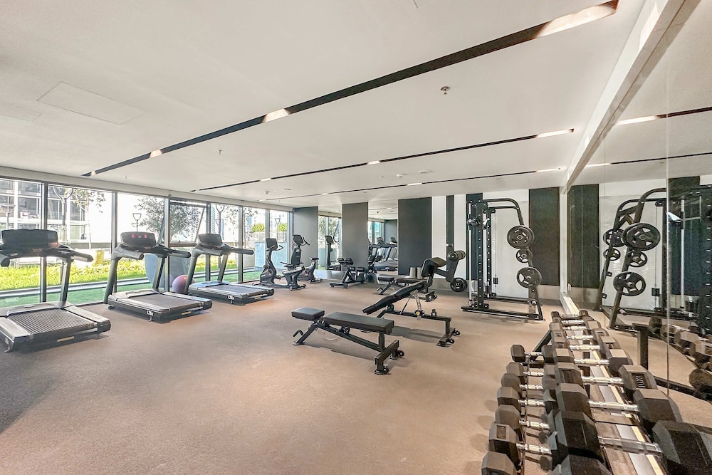 Modern 1BR With Stunning Views in Business Bay
