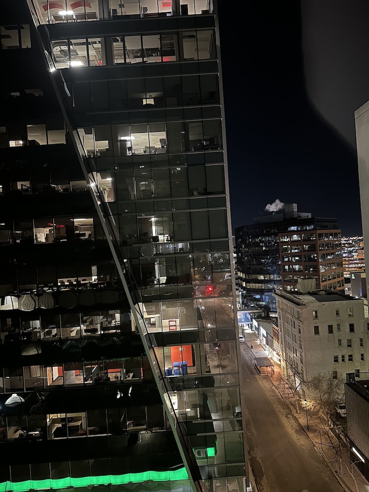 LUXURY DOWNTOWN CONDO TWO BEDROOM