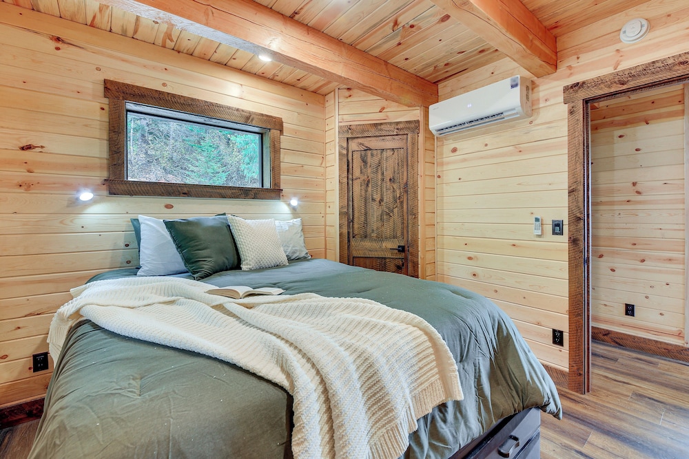 Mtn Valley Views! Cabin 6 Mi to Lake Pend Oreille