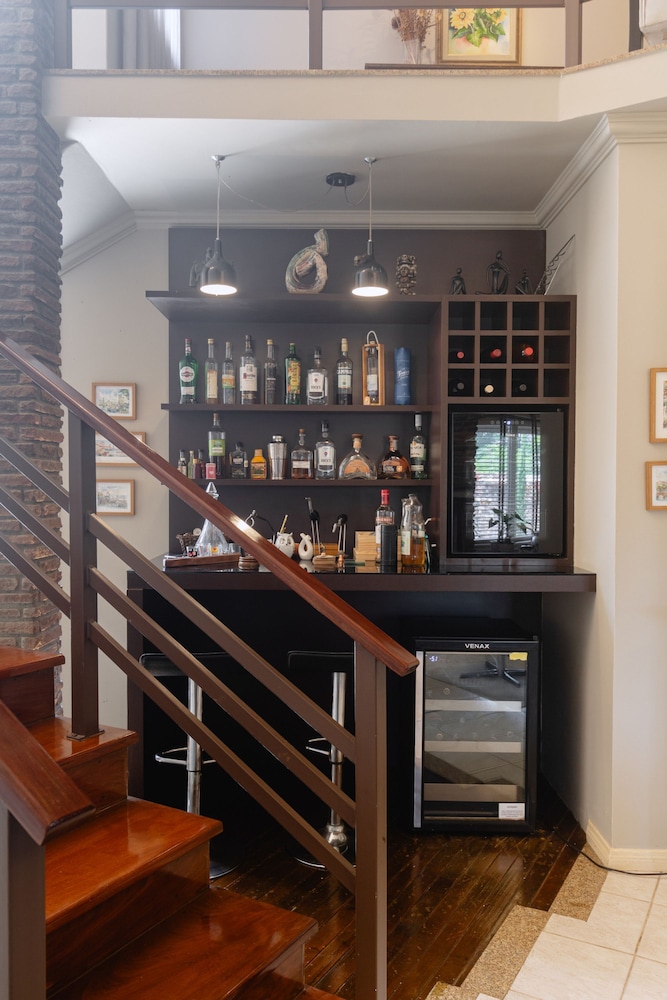 Casa com Piscina Churrasq e Wi-fi em Crici ma SC