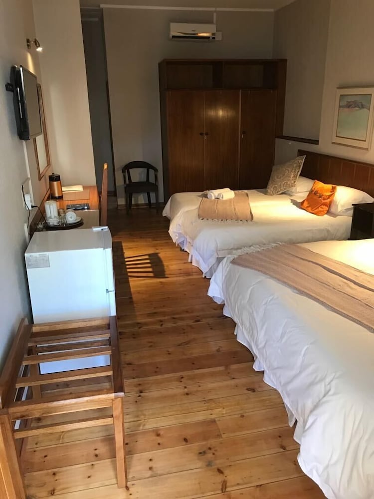 Karoo Country Inn Hotel