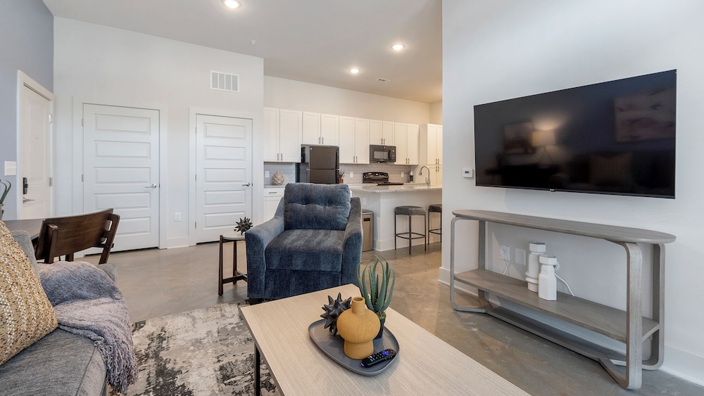 Landing Furnished Apartments - Northwest Charlotte