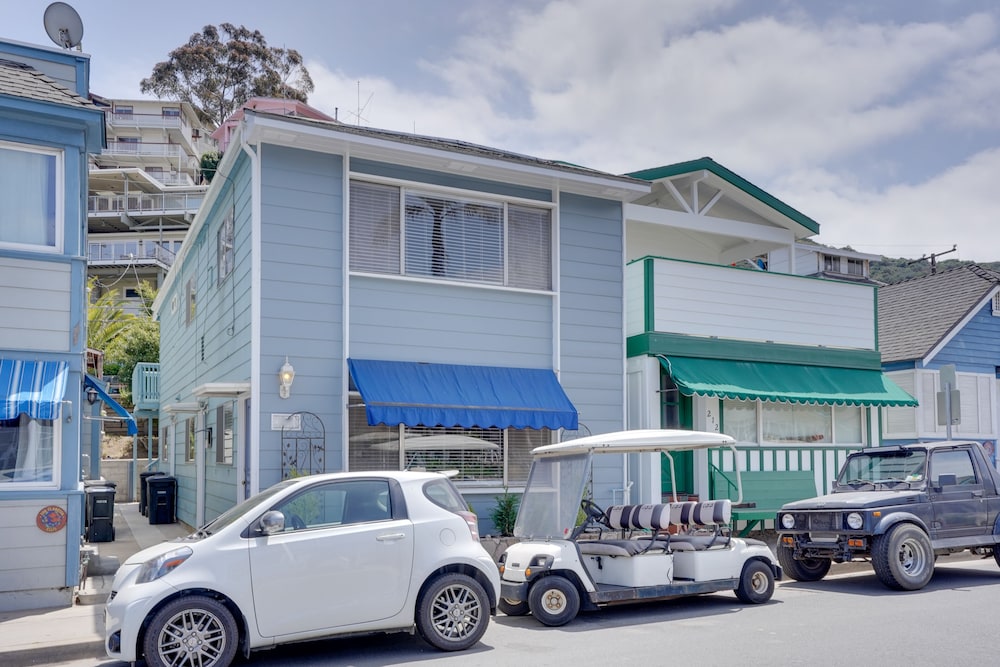 Catalina Island Duplex - Steps to Beach & Pier! view 5