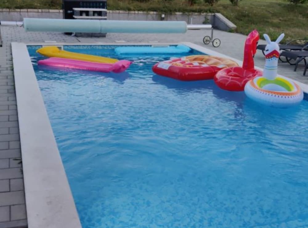 Holiday Home Mali Raj