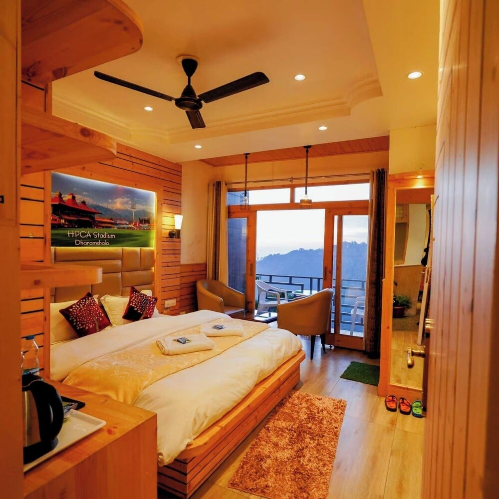 Lord Krishna Boutique Stay