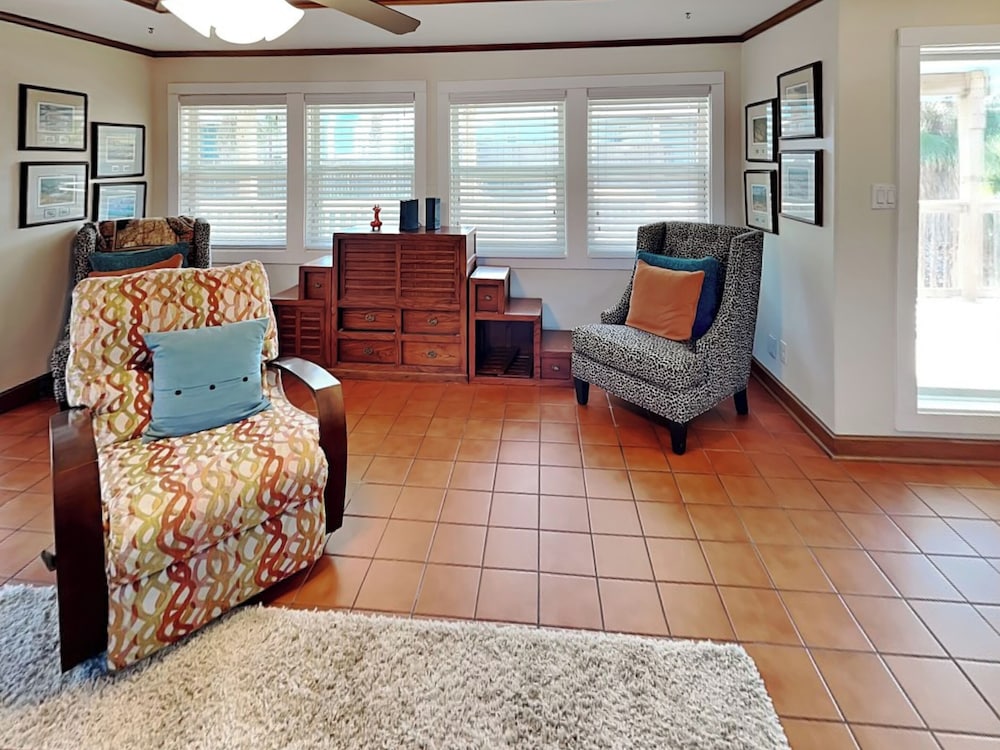 The Seagulls Nest by Silver Sands Vacation Rentals