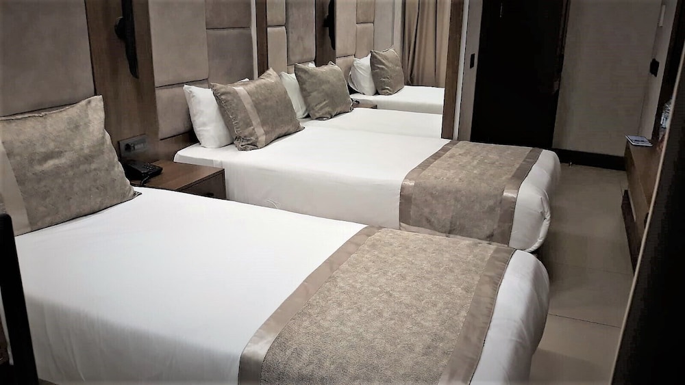 Four Sides Beyoğlu - Image 18