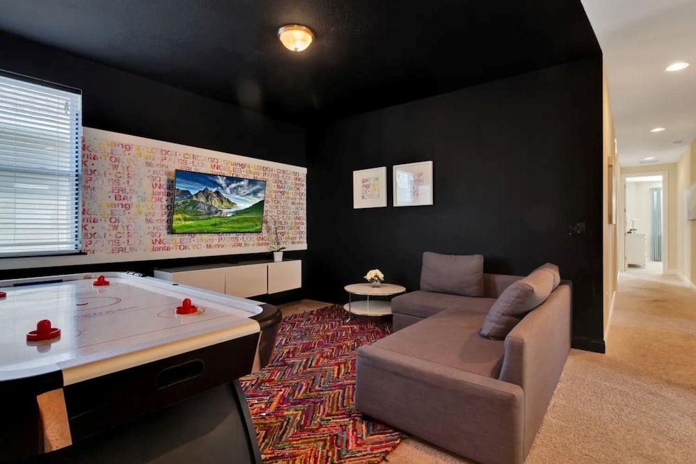 Encore Swanky