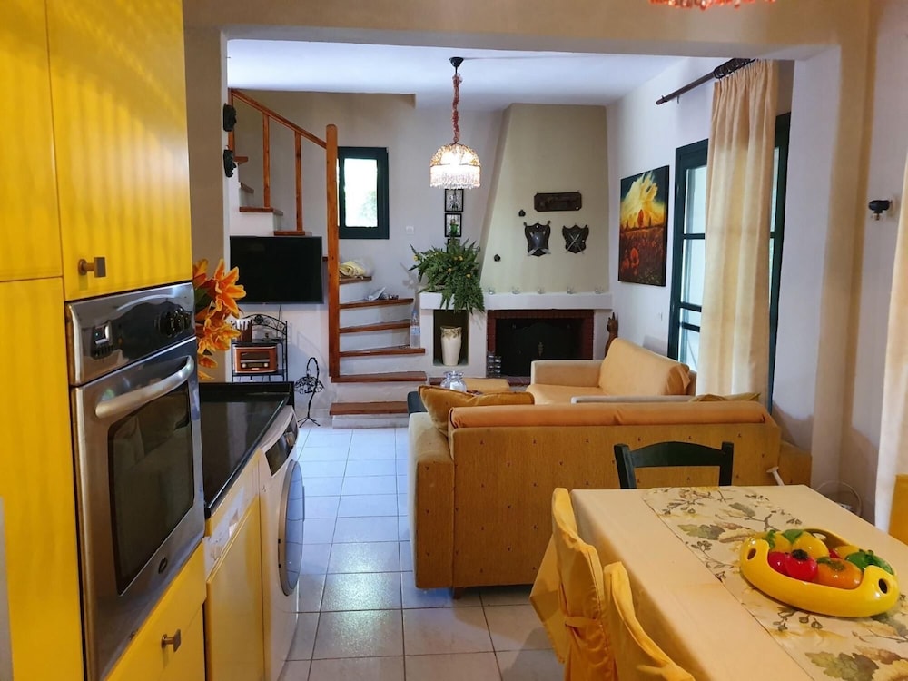 Villa Rodi by Travel Pro Services view 4
