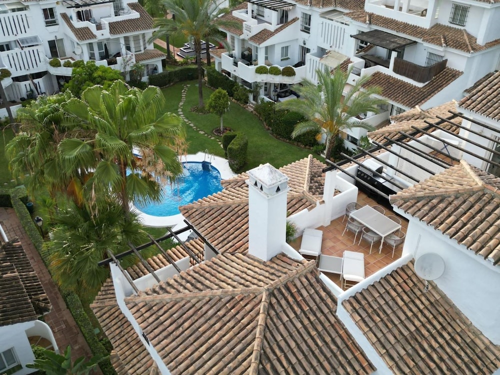 Los Naranjos Beautiful 1 Bedroom Penthouse